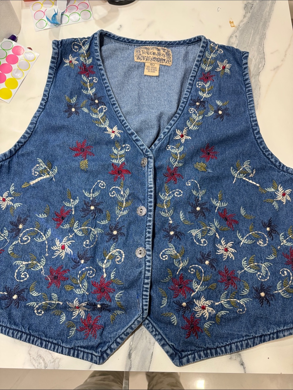 Embroidered Denim Floral Vest‎